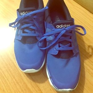 Adidas Sneakers